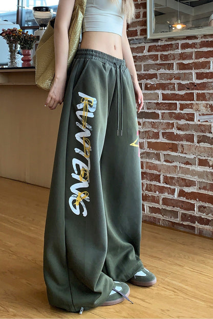 Well Tailored Pants with a Graceful Silhouette
