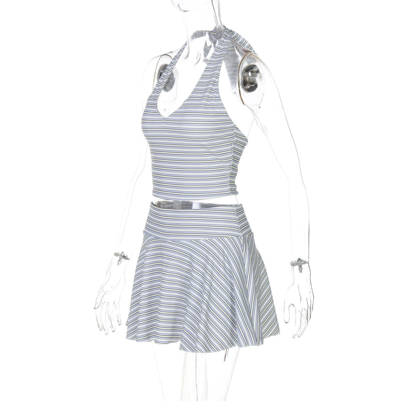 Sophisticated Garment with a Clean Classic Look