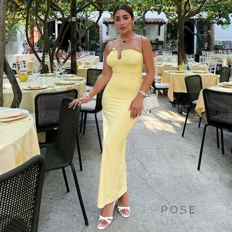 Gracefully Styled Dress for Any Occasion