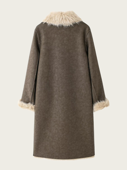 Beautifully Finished Coat in a Timeless Design