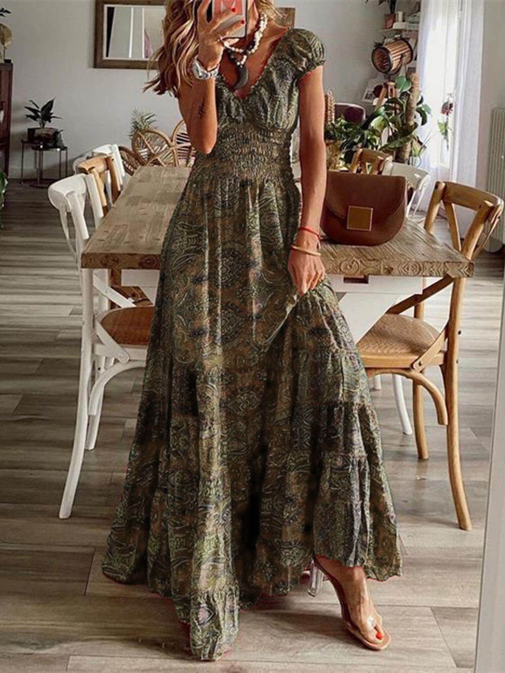 Sophisticated Dress with a Clean Classic Look