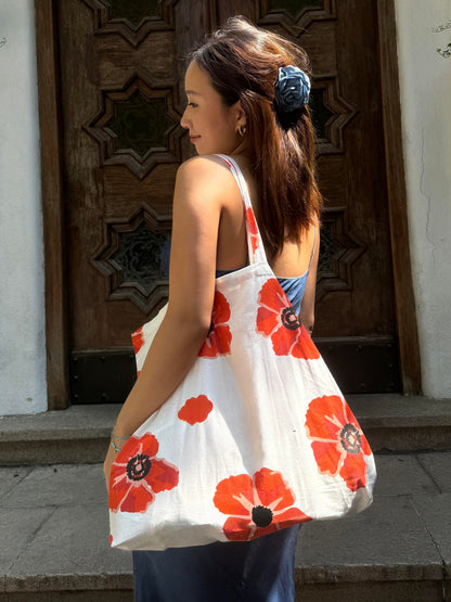 Beautifully Finished Bag in a Timeless Design