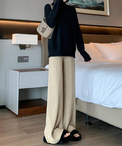 Classic Vintage Pants with a Flattering Fit