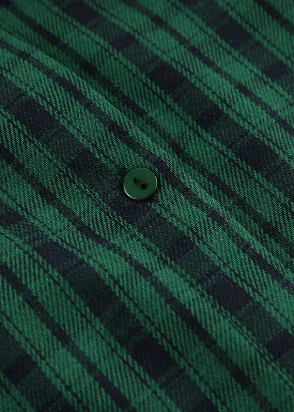 Classic Vintage Shirt with a Flattering Fit
