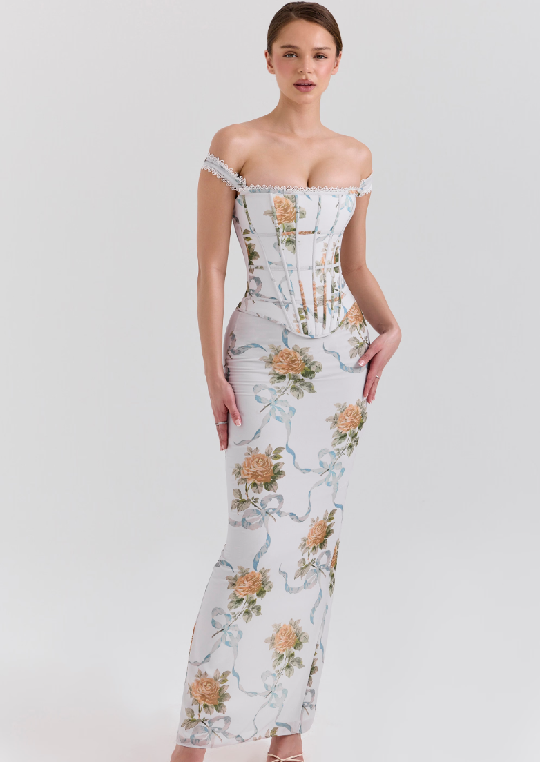 Gracefully Styled Dress for Any Occasion