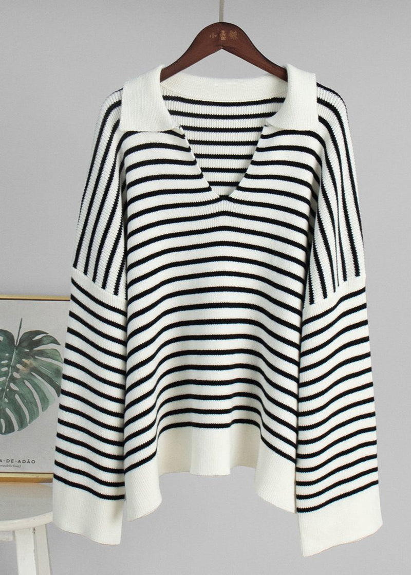 Classic Vintage Sweater with a Flattering Fit