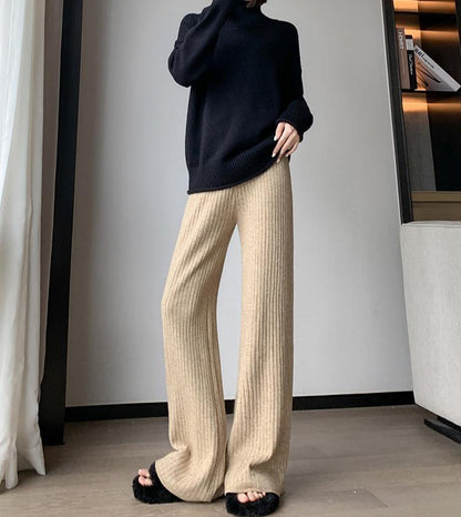 Classic Vintage Pants with a Flattering Fit