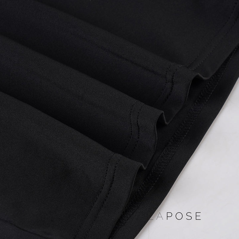 Well Tailored Top with a Graceful Silhouette