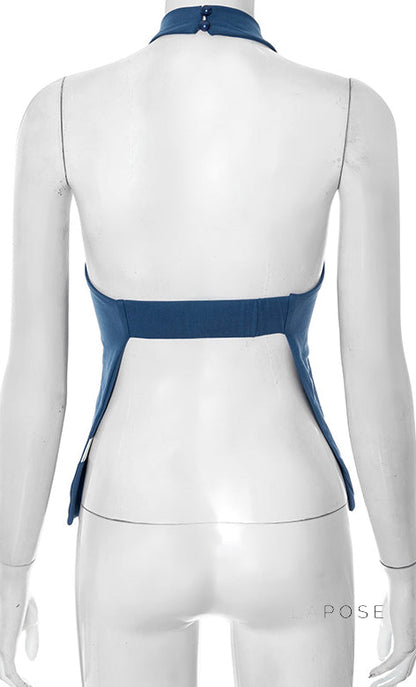 Well Tailored Top with a Graceful Silhouette