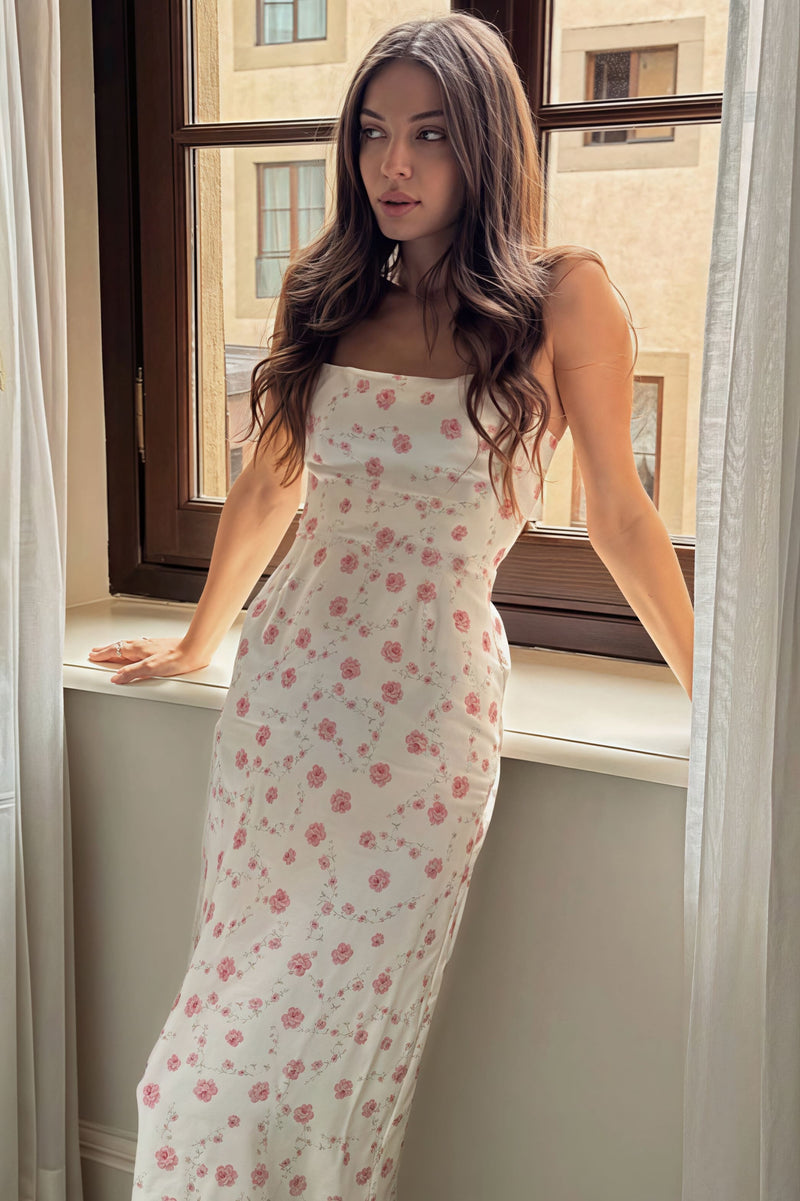 A Vintage Style Dress with Delicate Timeless Details