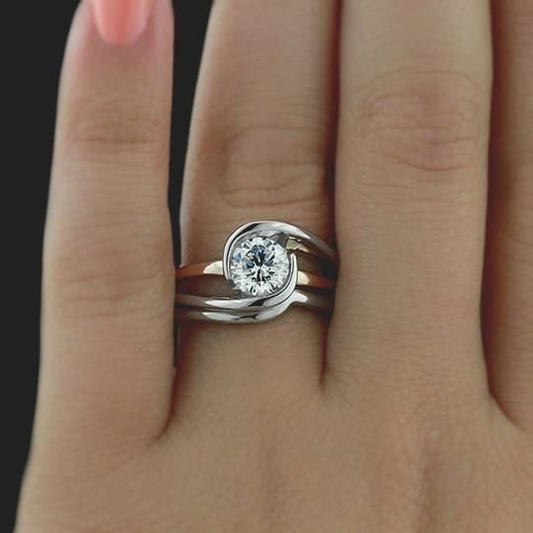 Spiral Silver Zirconia Ring