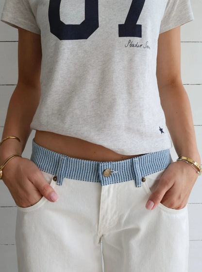 Effortlessly Elegant Garment with a Timeless Design