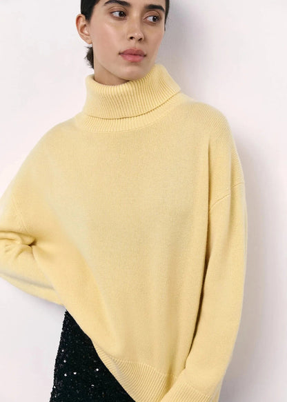 Beautifully Crafted Sweater in a Classic Style