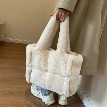 Polished Bag with an Effortless Classic Look