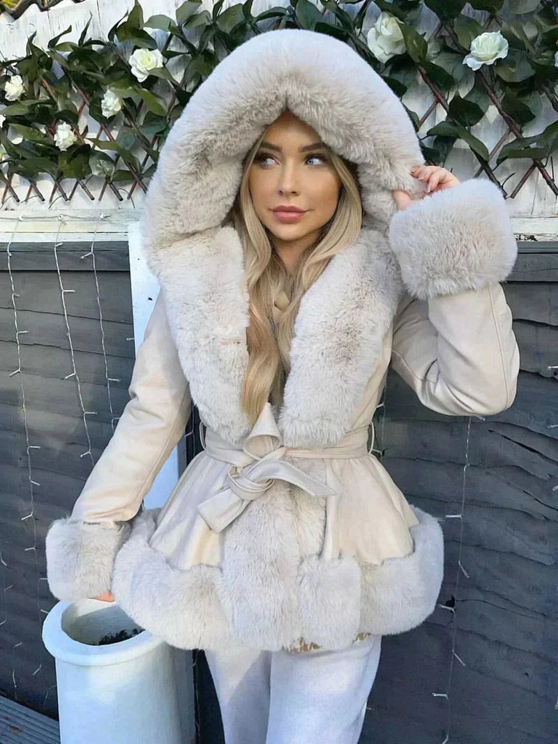Beautifully Finished Coat in a Timeless Design