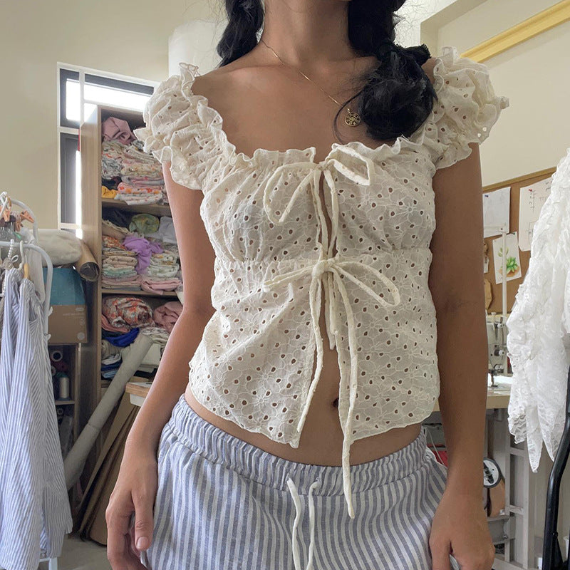 Sophisticated Blouse with a Clean Classic Look