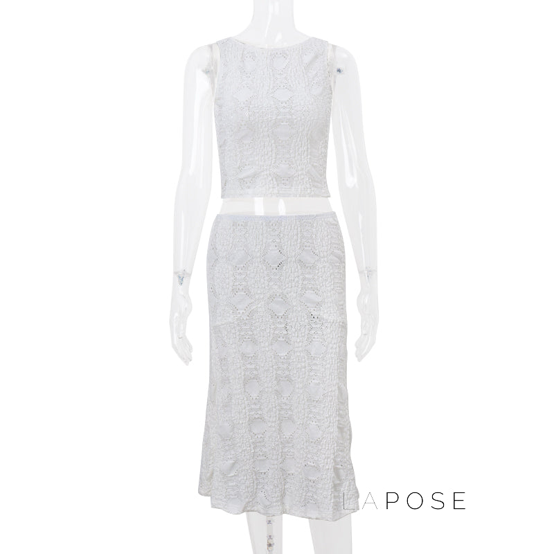 Gracefully Styled Garment for Any Occasion