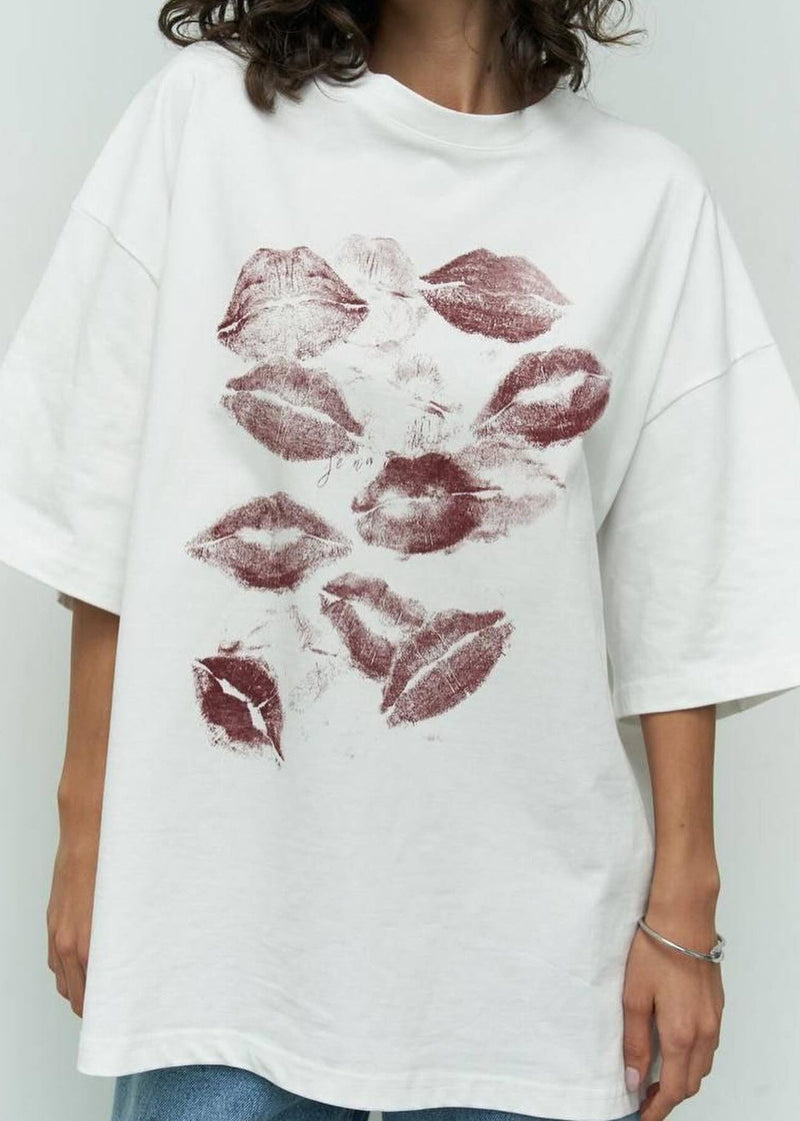 Beautifully Finished T-Shirt in a Timeless Design