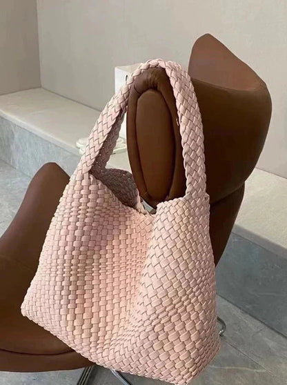 Beautifully Crafted Bag in a Classic Style