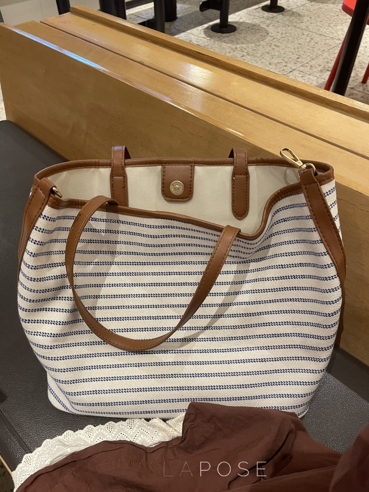 A Vintage Style Bag with Delicate Timeless Details