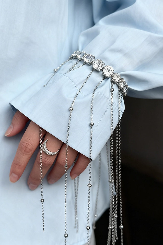 Sophisticated Garment with a Clean Classic Look