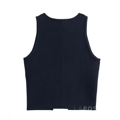 Effortlessly Elegant Garment with a Timeless Design