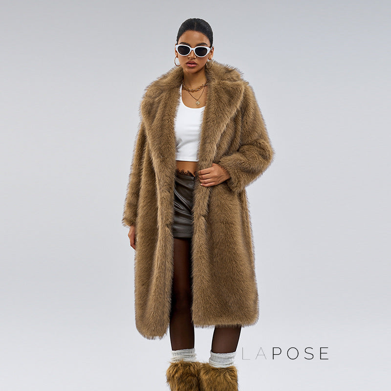 Beautifully Finished Coat in a Timeless Design