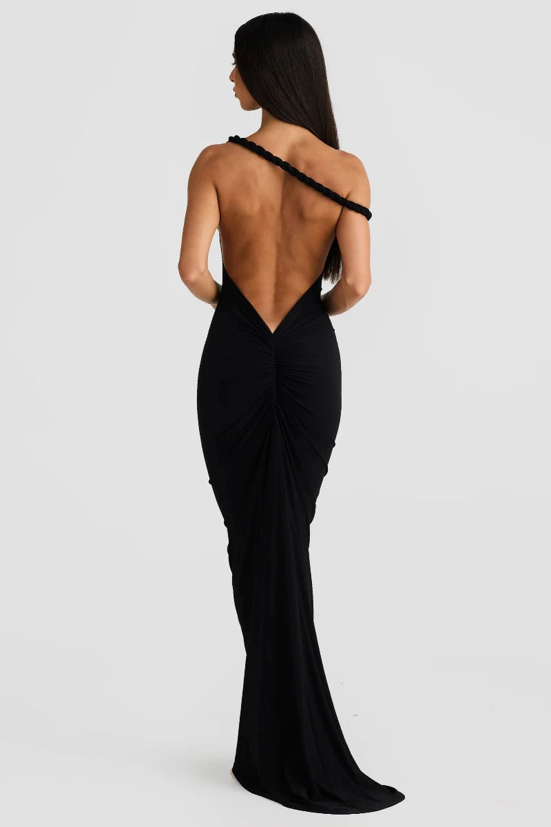 Effortlessly Elegant Garment with a Timeless Design