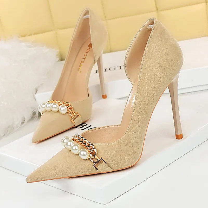 Vintage Inspired Heels with a Contemporary Edge