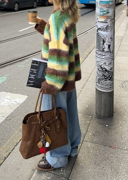 Classic Vintage Sweater with a Flattering Fit