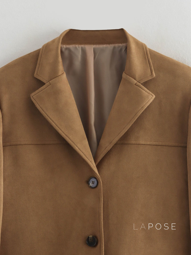 Effortlessly Elegant Garment with a Timeless Design