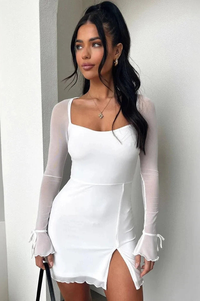 Beautifully Finished Dress in a Timeless Design