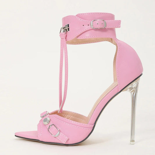 Effortlessly Elegant Sandals with a Timeless Design
