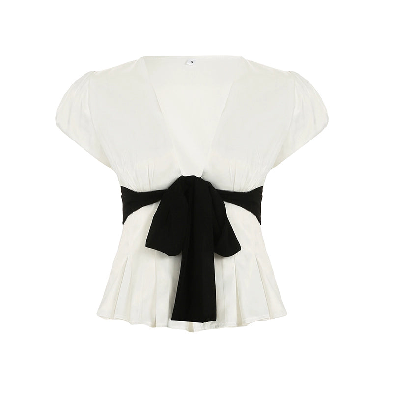 Effortlessly Elegant Top with a Timeless Design