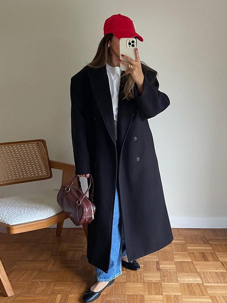Sophisticated Coat with a Clean Classic Look