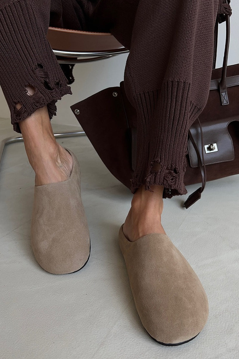 Beautifully Finished Sweater in a Timeless Design