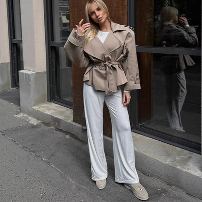 Well Tailored Jacket with a Graceful Silhouette