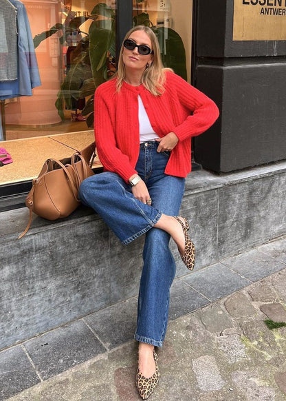 Beautifully Crafted Cardigan in a Classic Style