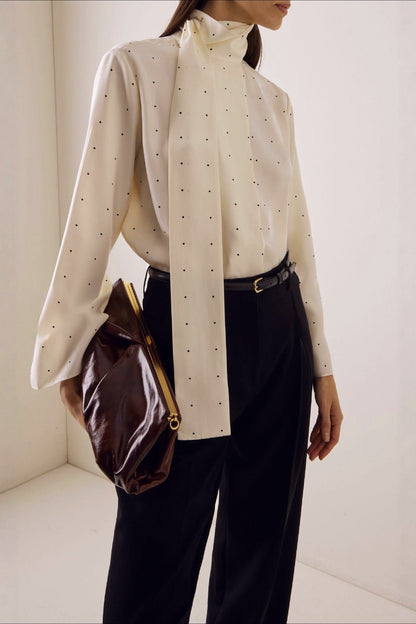 Sophisticated Blouse with a Clean Classic Look