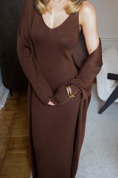 Effortlessly Elegant Garment with a Timeless Design