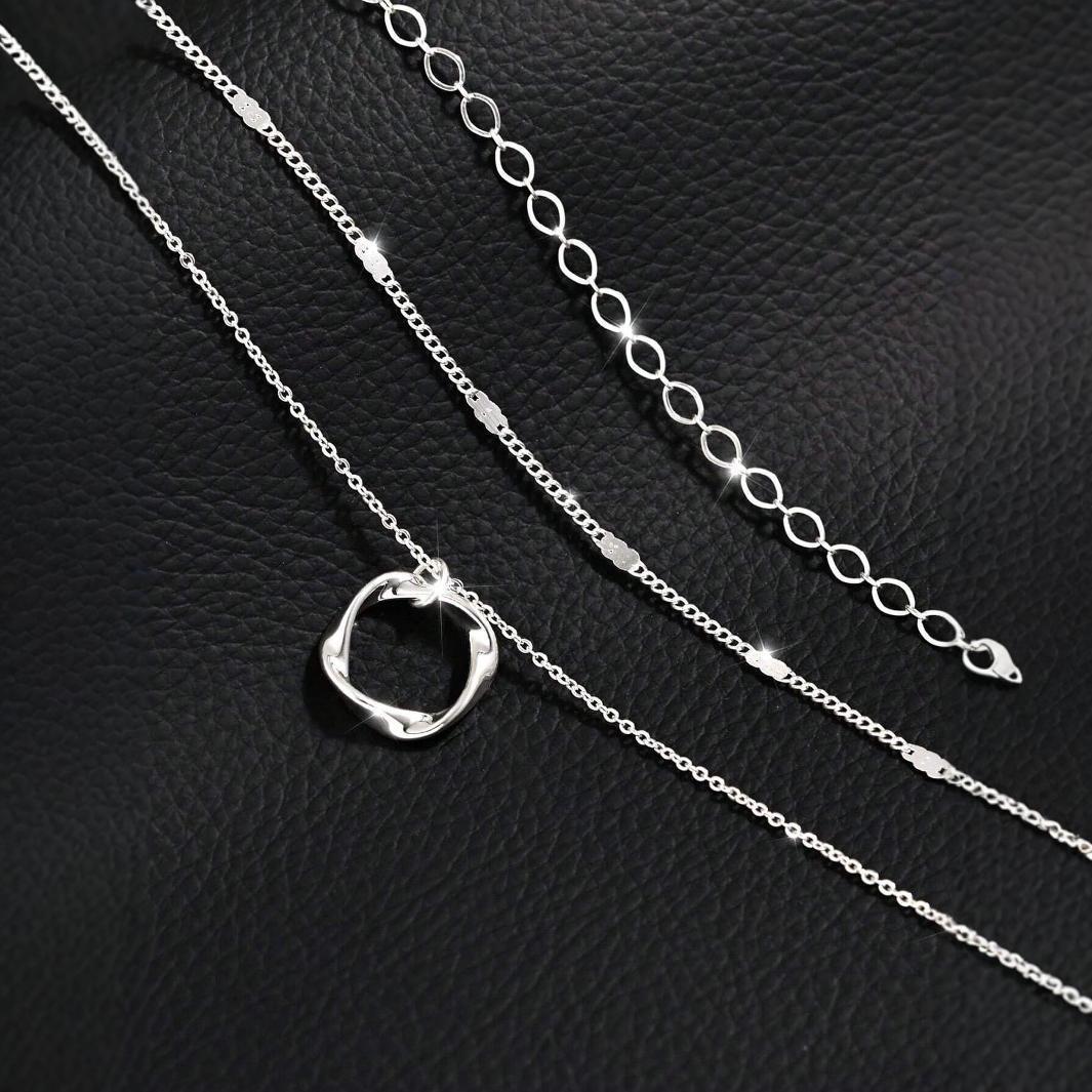 Gracefully Styled Garment for Any Occasion