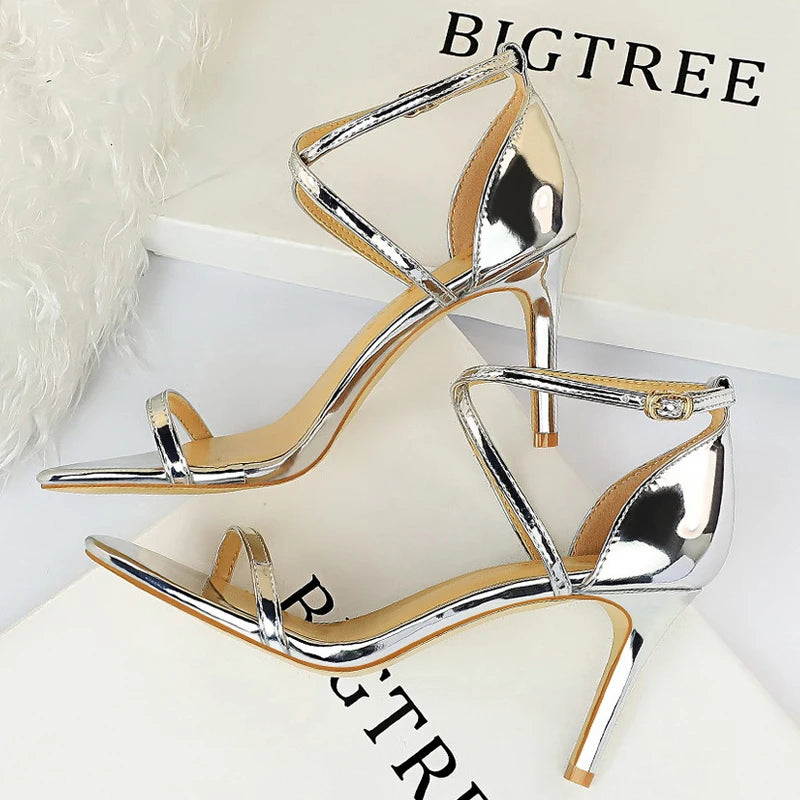 Well Tailored Heels with a Graceful Silhouette