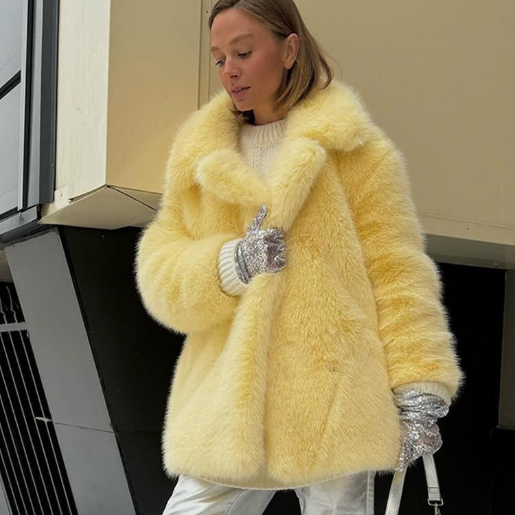 Elegantly Styled Coat for Everyday Wear