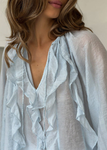 Effortlessly Elegant Blouse with a Timeless Design