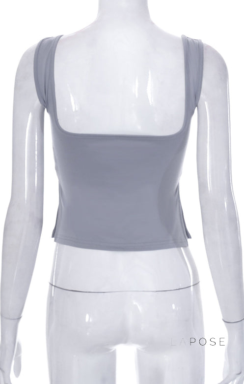 Beautifully Finished Top in a Timeless Design