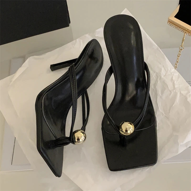 A Vintage Style Heels with Delicate Timeless Details