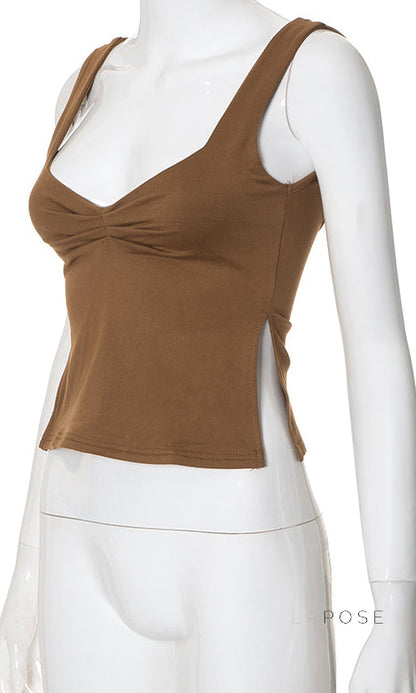 Beautifully Finished Top in a Timeless Design