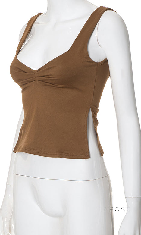 Beautifully Finished Top in a Timeless Design