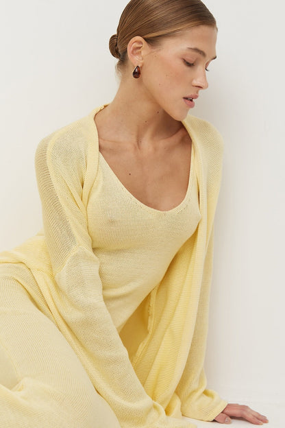 Effortlessly Elegant Garment with a Timeless Design