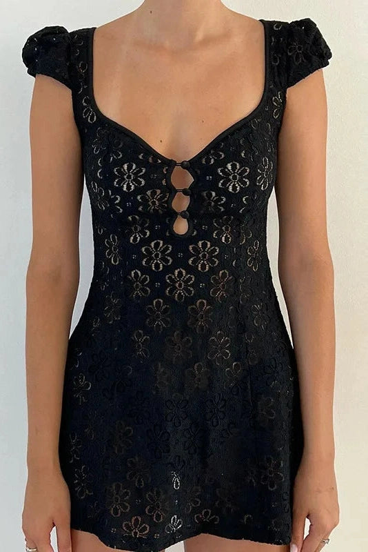 Gracefully Styled Dress for Any Occasion